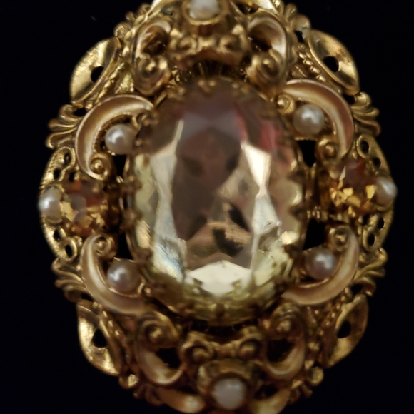 Can you say VICTORIAN - Picture 2 of 4